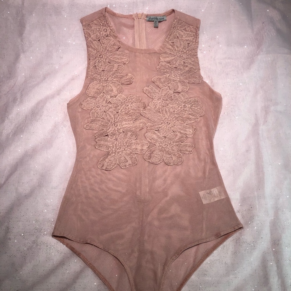 💞Sheer Floral Bodysuit💞